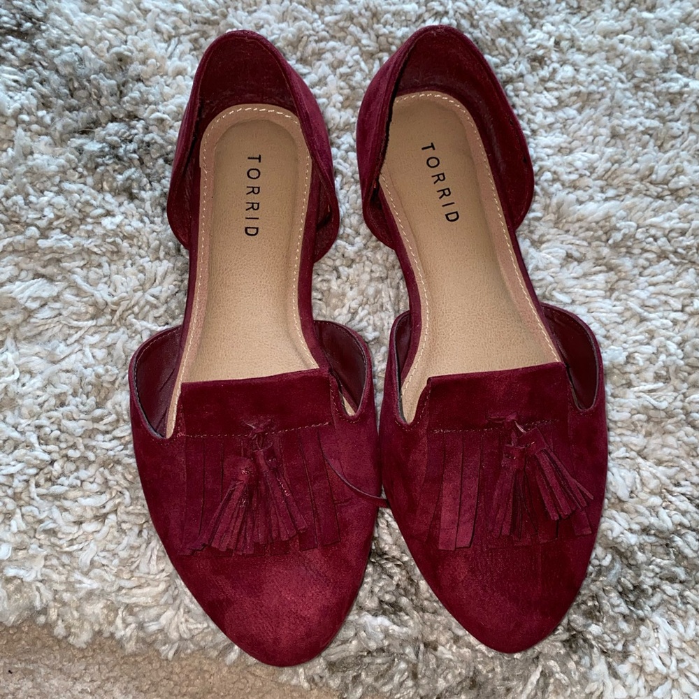 Torrid 9.0 WW burgundy kiltie style flats GUC